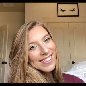 Meet your Posher, Breanna